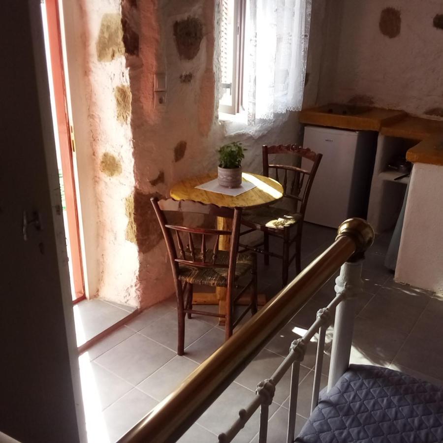 Готель Venduri House Peran Triovasalos Екстер'єр фото